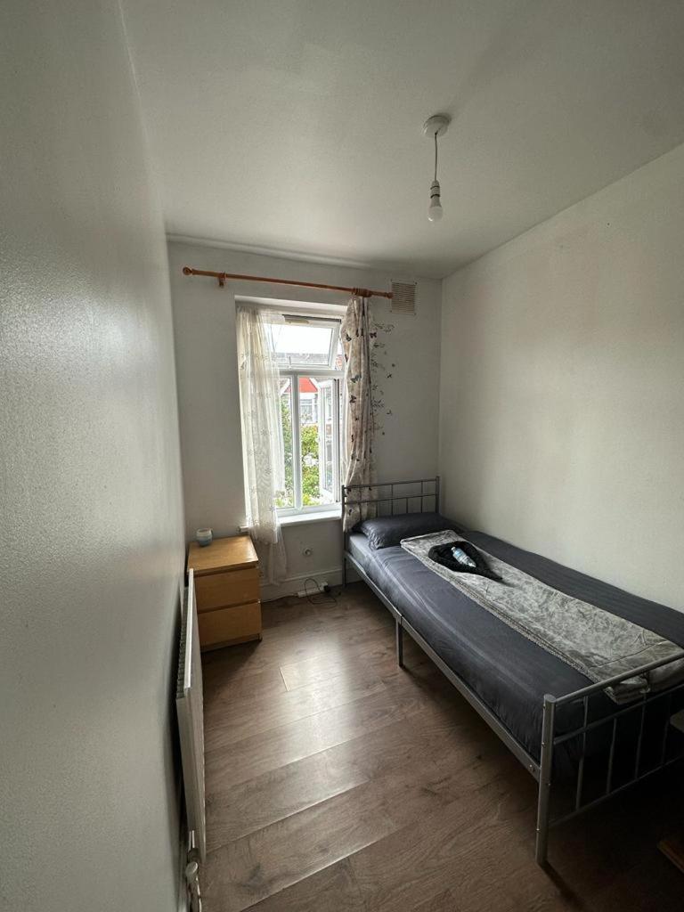 Affordable Private Rooms In Wembley London Eksteriør billede