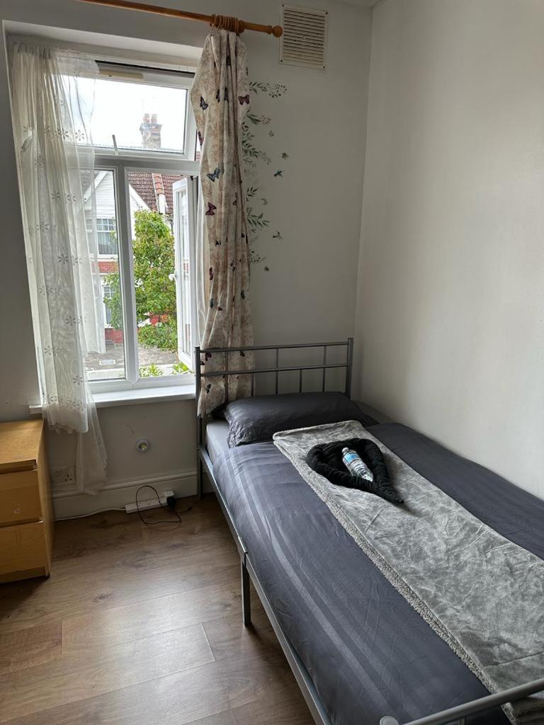 Affordable Private Rooms In Wembley London Eksteriør billede